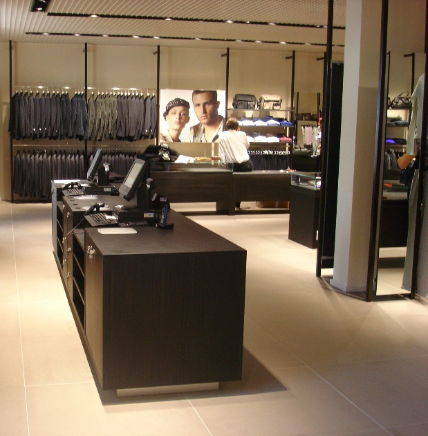 Armani Outlet Roermond Negozio